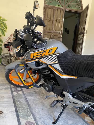 Honda Cb 150 f full accessories