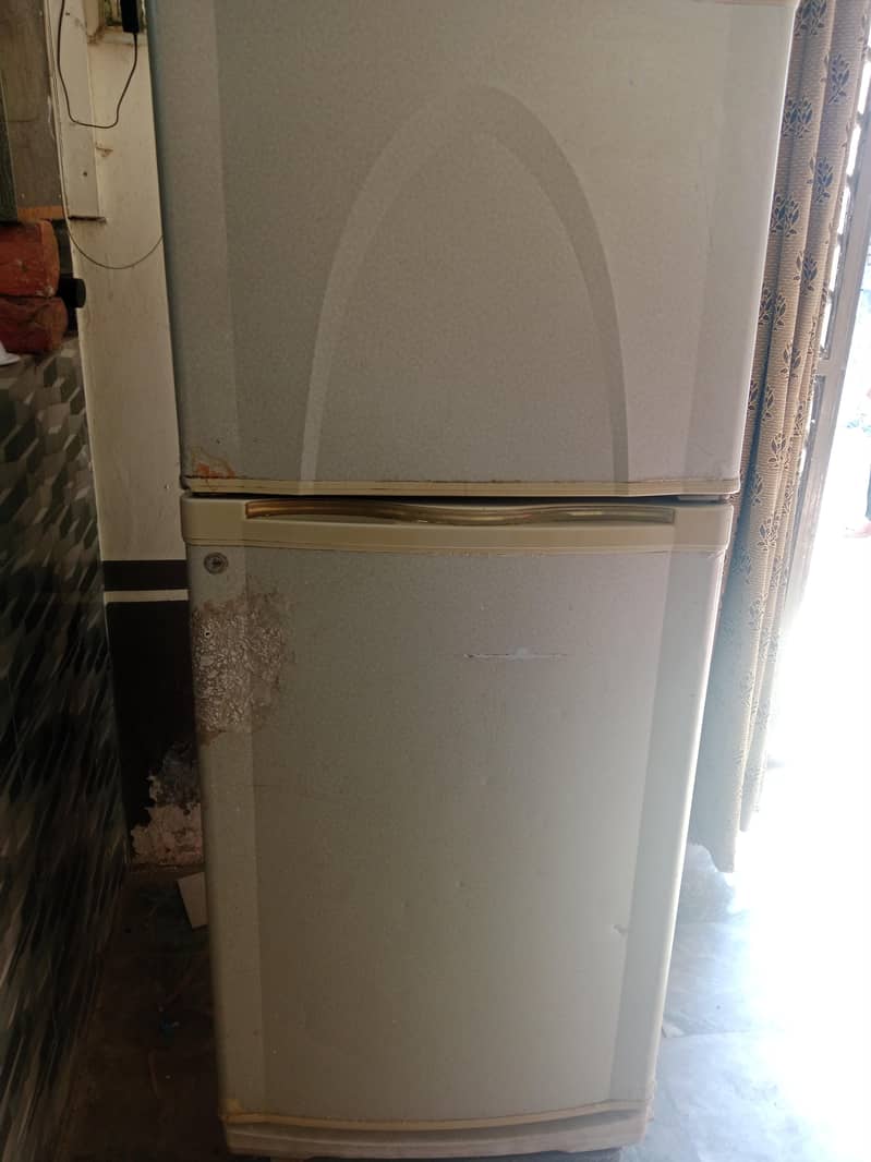 fridge dawlance 0