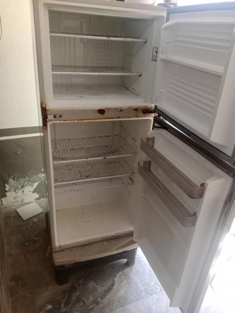 fridge dawlance 2