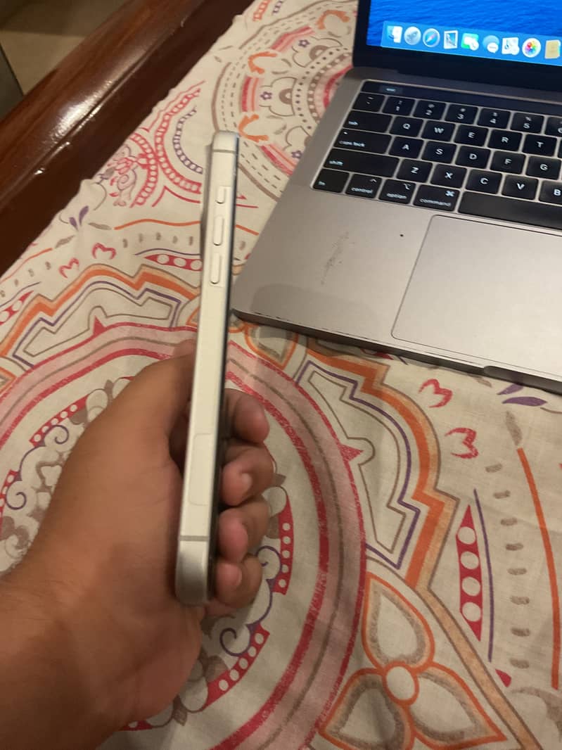 Apple iPhone 17 Pro Max 1