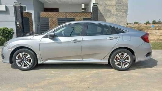 Honda Civic EXi 2018 model