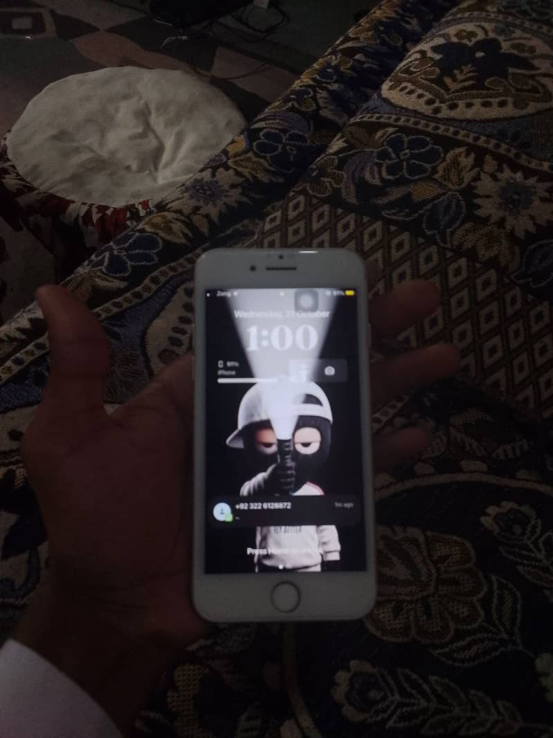 Apple iPhone 8 0