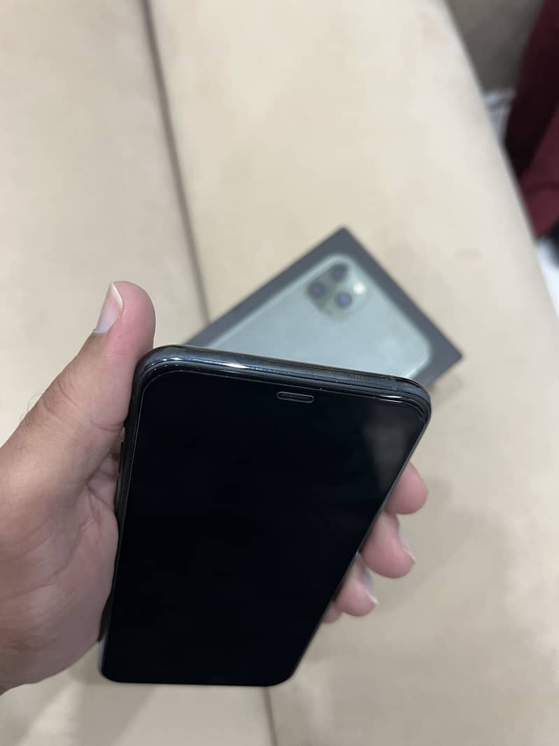Apple iPhone 11 Pro Max 3