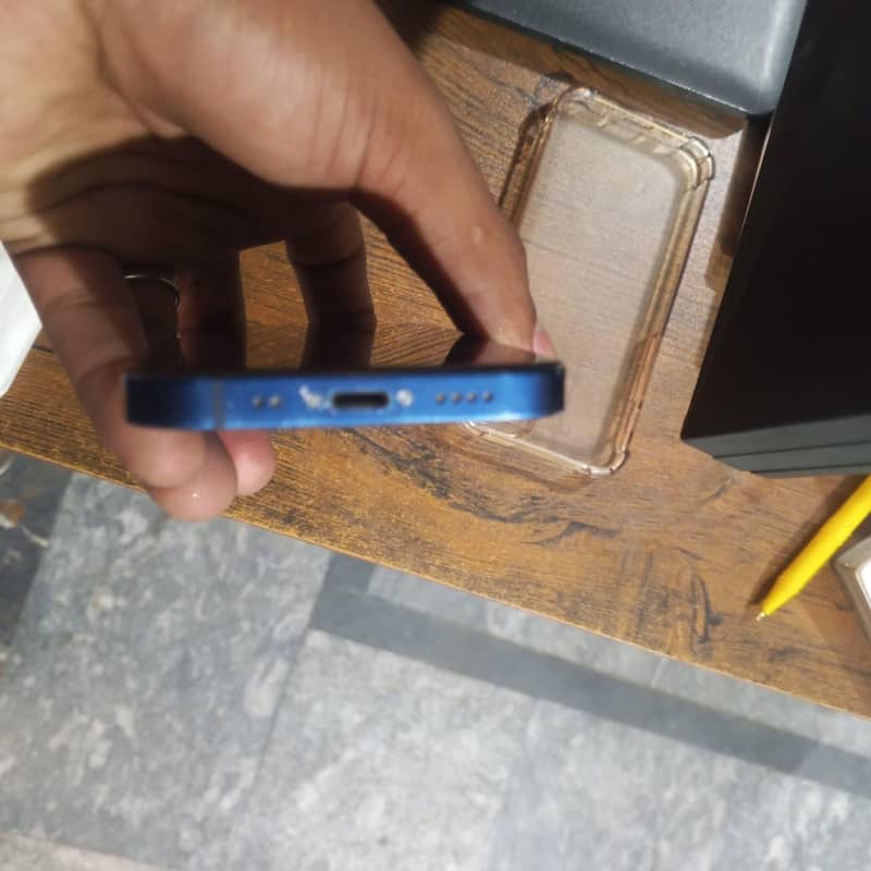 Apple iPhone 12 mini 0