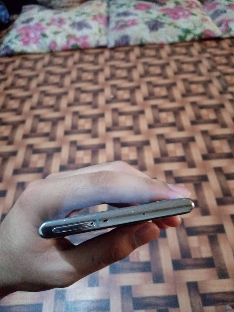 Samsung Mobile Note 10 Plus 5