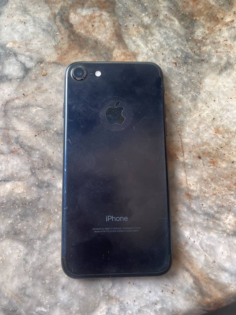 Apple iPhone 7 1
