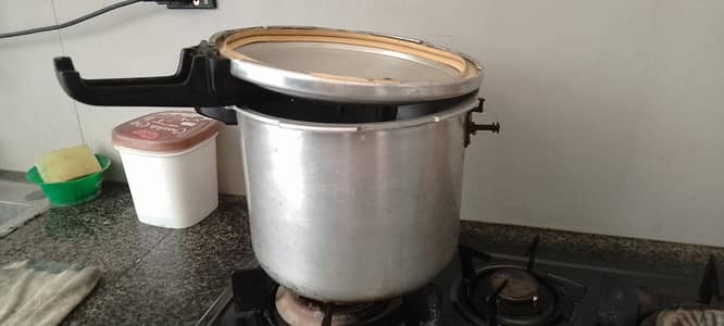 12L cooker