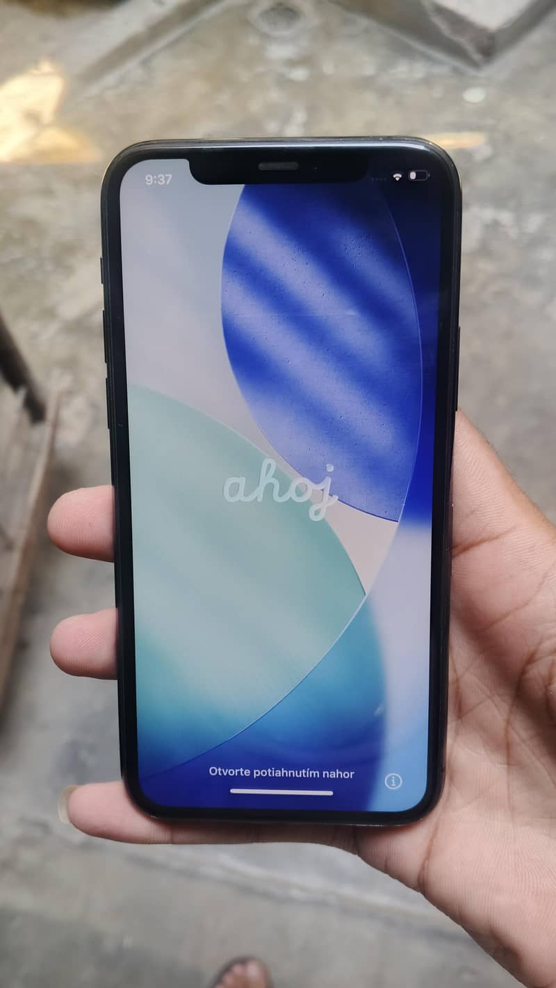 Apple iPhone 11 Pro 1