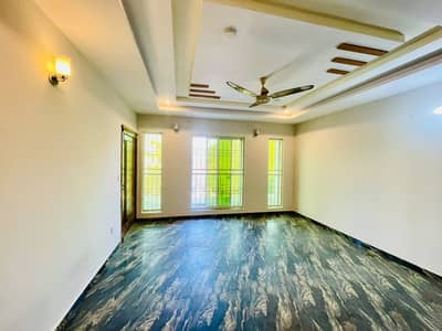 1 Kanal 7 Bed Full House For Rent in Khuda Buksh Colony For Family Use or Silent Office 03355779339