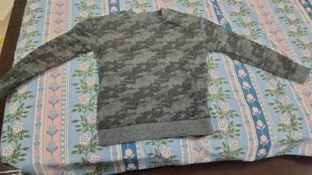 sweater 0
