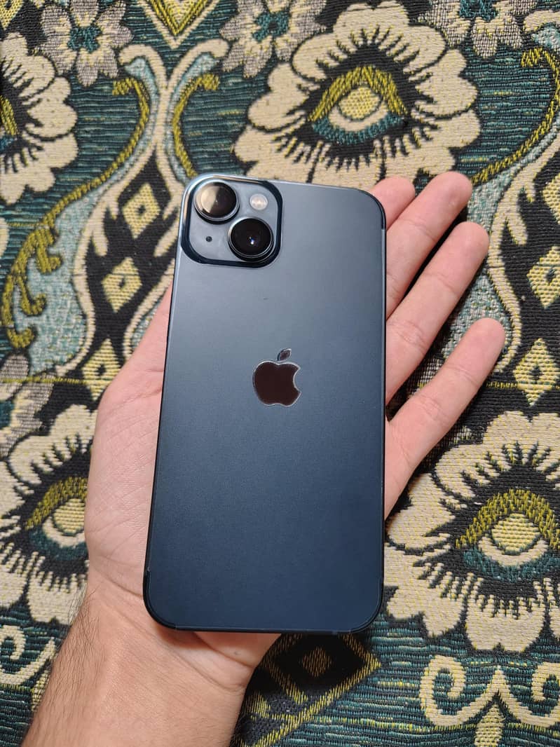 Apple iPhone 13 0