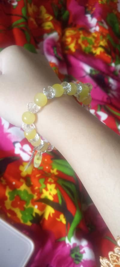 Yellow beads bracelet