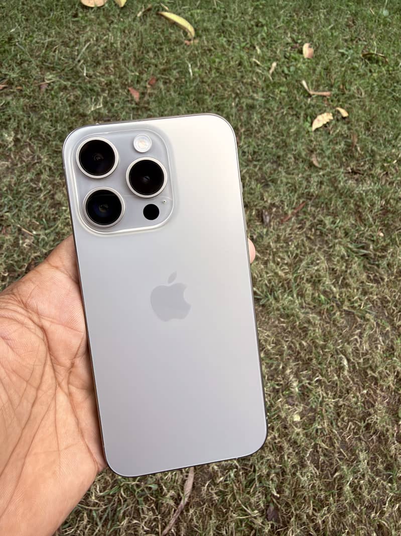 Apple iPhone 15 Pro 8