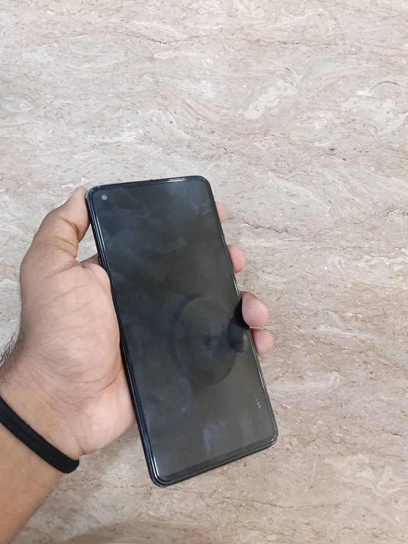 One Plus 9R 1