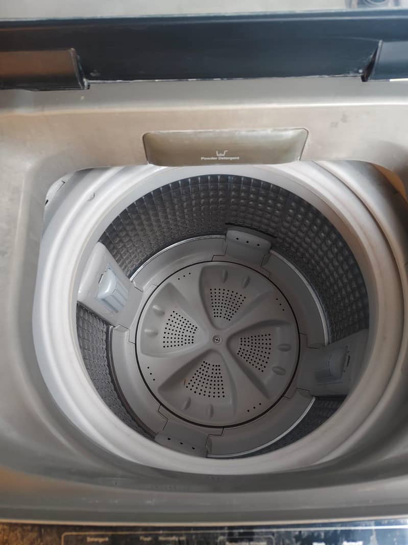 HAIER Automatic wasing machine (less used) 4