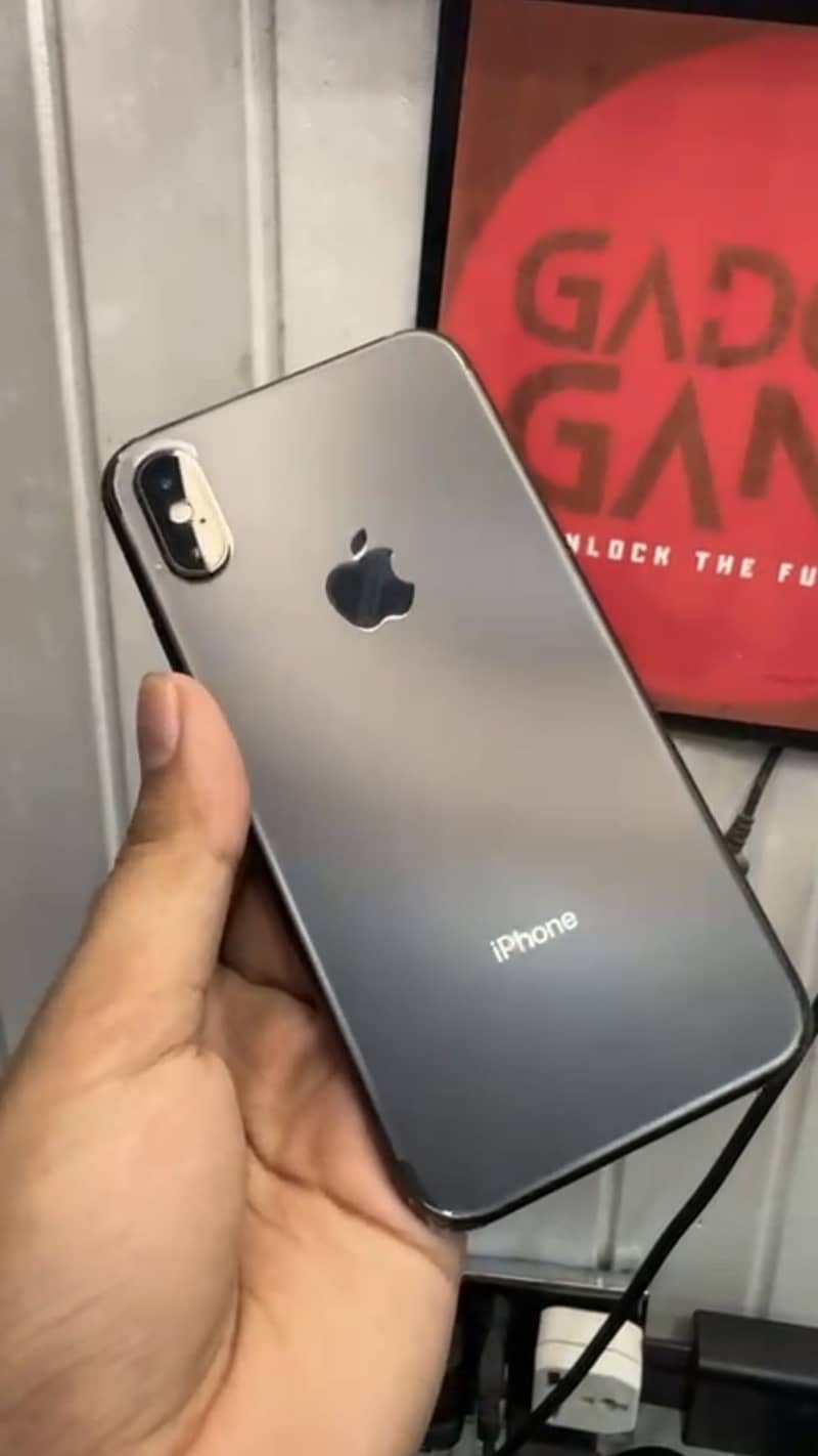 Apple iPhone XS 0