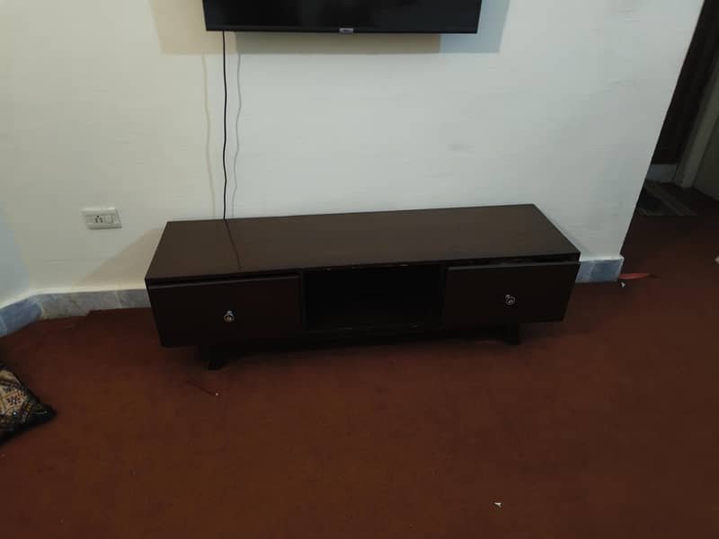 TV console 1