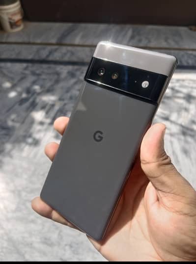 Google Pixel 6 Pro 12GB RAM / 128GB – Excellent Condition