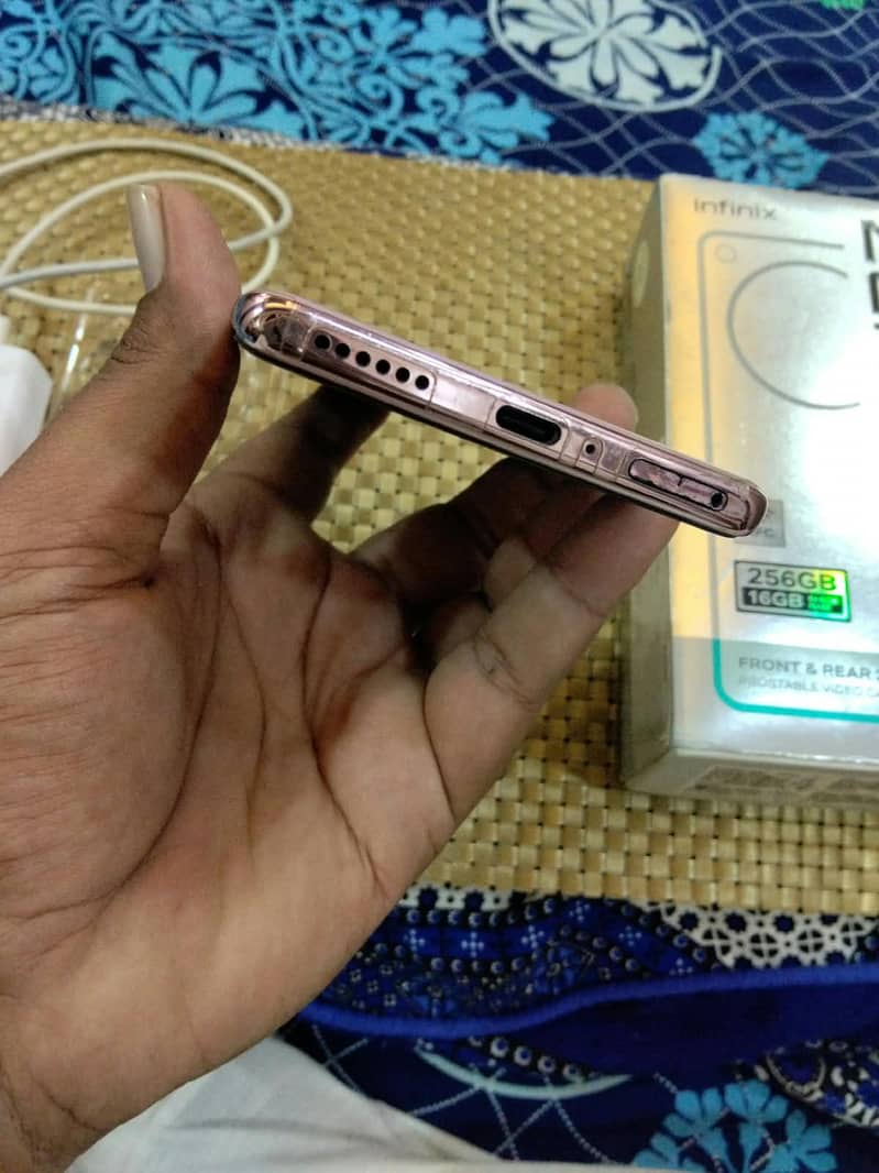 Infinix Zero 40 8