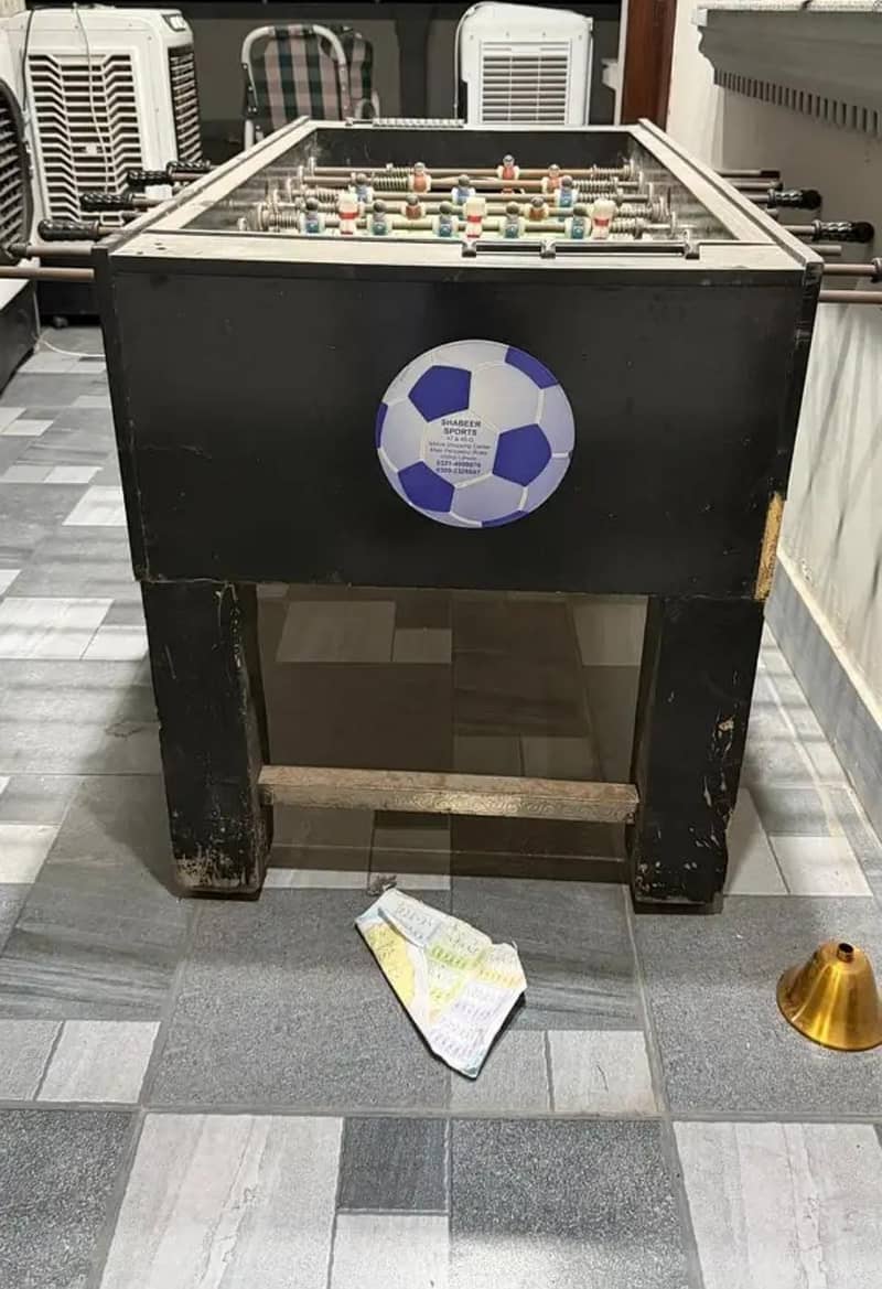 Game Table in Good Condition 1