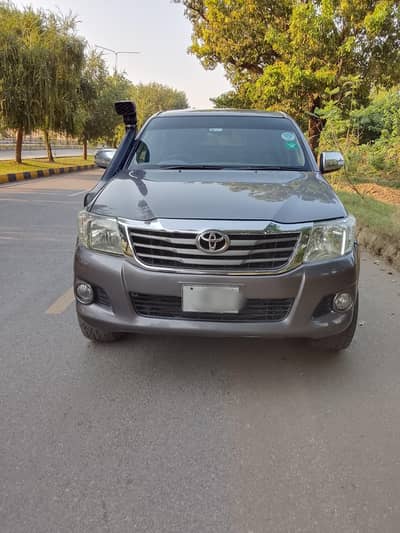 Toyota Hilux vigo champ 2013