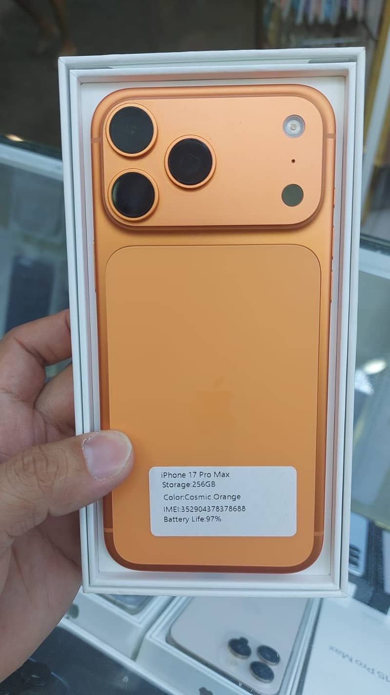 Apple iPhone 17 Pro Max 0