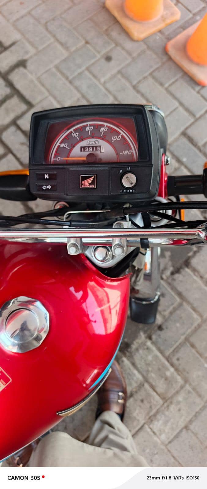 Honda CD70 4