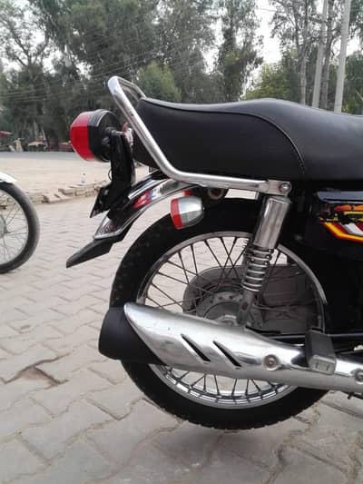 CG 125