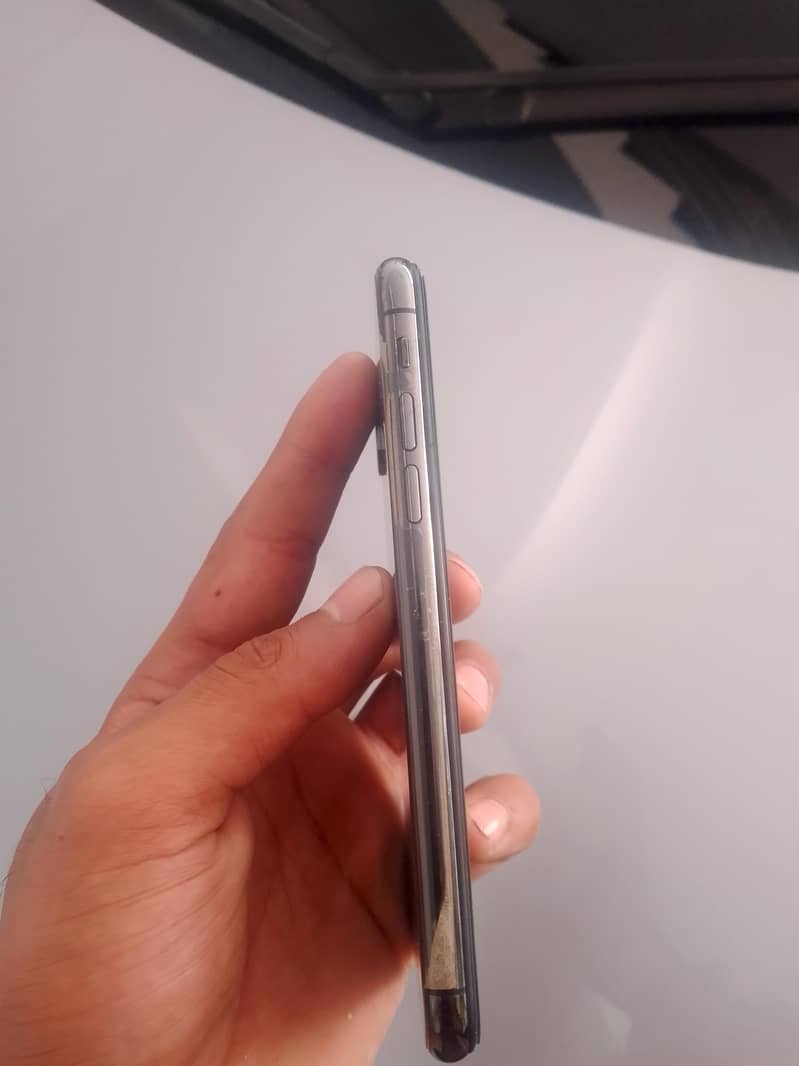 Apple iPhone X 1