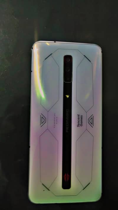REDMAGIC 6S PRO WHITE GOUST COLOUR
