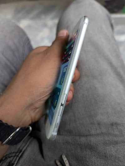 Apple iPhone 6S