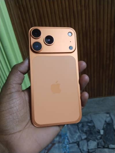 Apple iPhone XR converted into 17 Pro