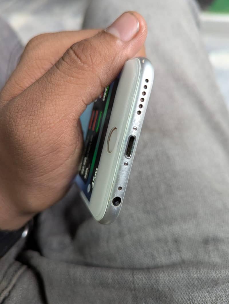 Apple iPhone 6S 1