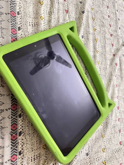 Amazon tablet 10 inches with kids silicon cover