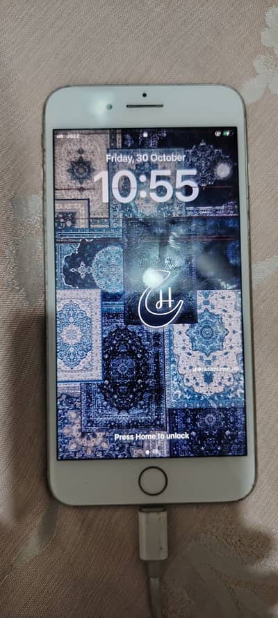 Apple iPhone 8 Plus with box