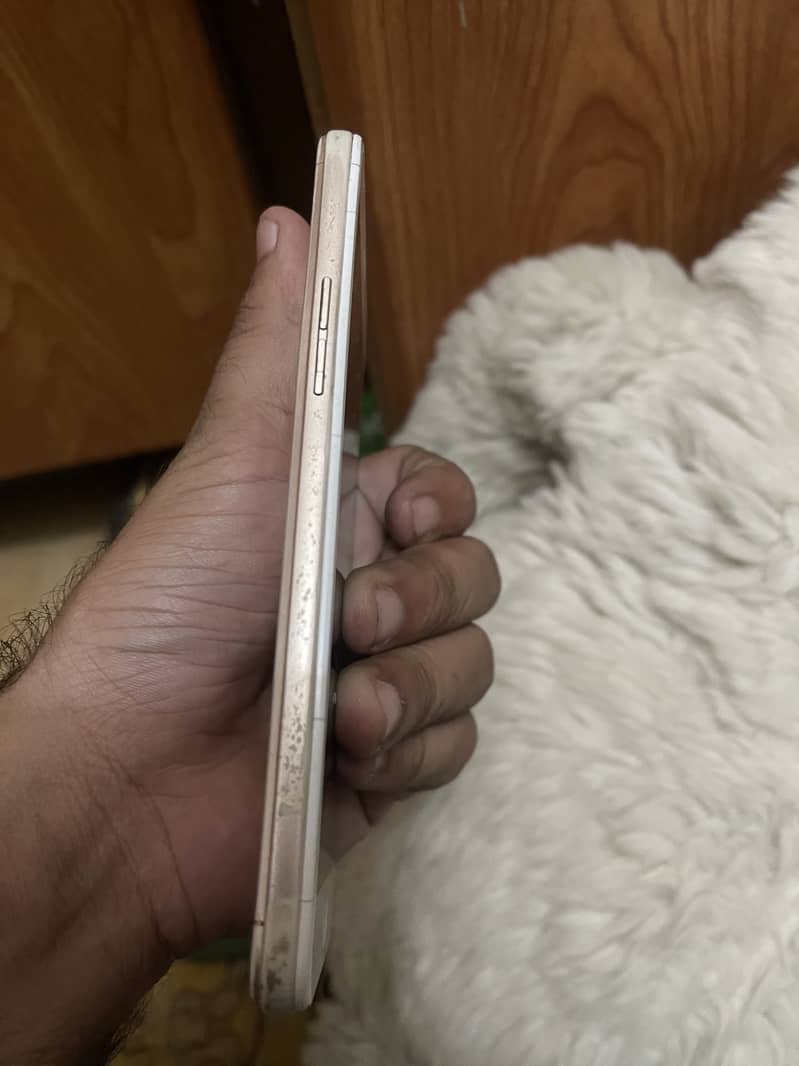 OPPO A57 0