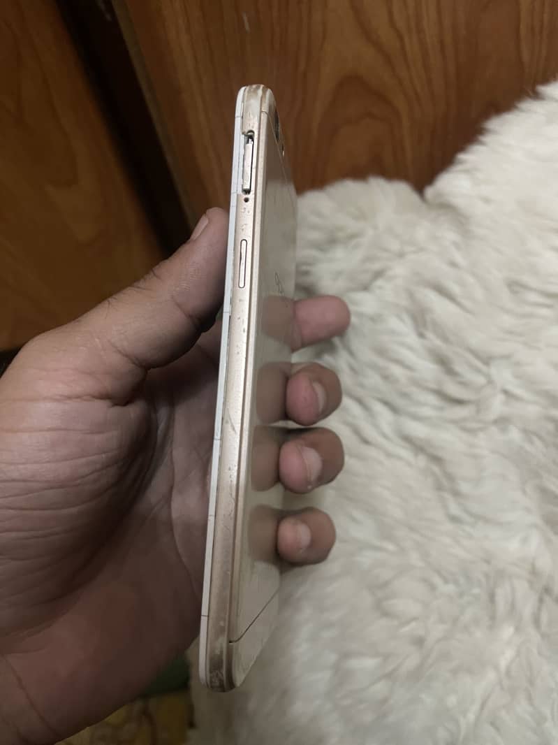 OPPO A57 4