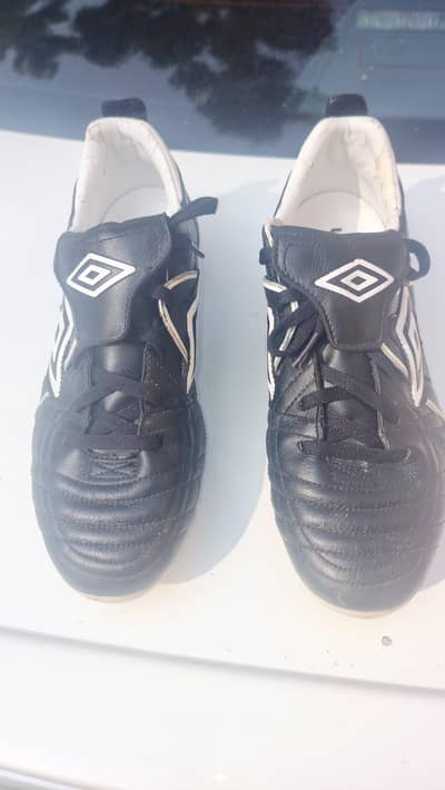 Football Shoes/Studs/ UMBRO