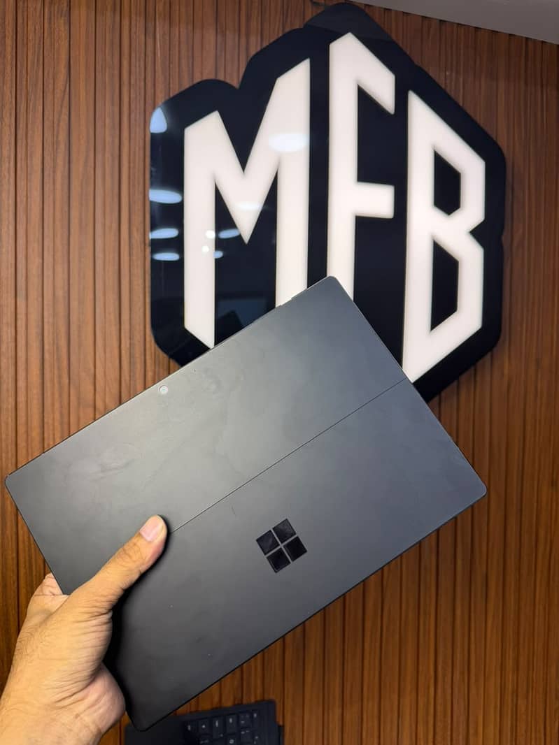 Microsoft Surface Pro 7 Plus – Core i7 11th Gen 1