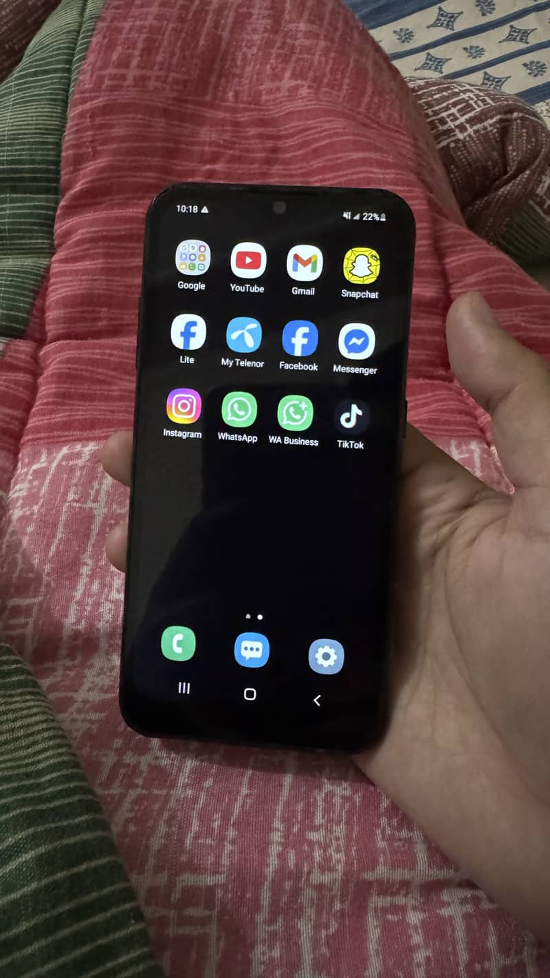 Samsung Mobile A01 1