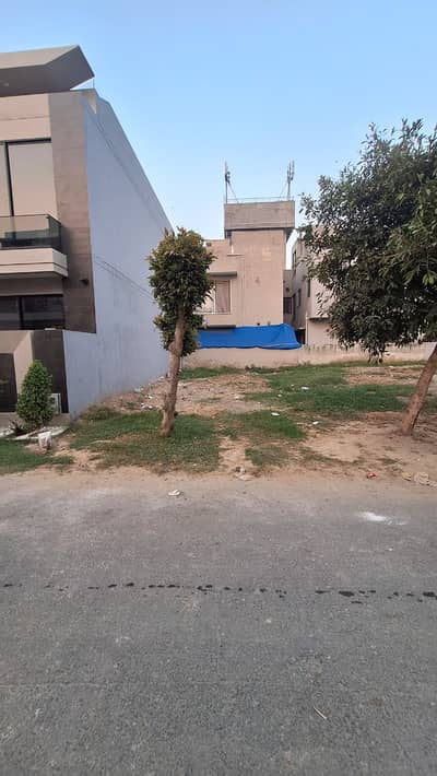 10 Marla Plot On Top Location of Phase 9 Town DHA Lahore For Urgent Sale