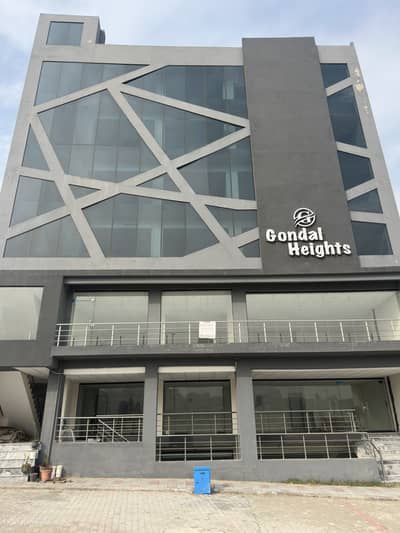 Park Facing, 1800 Sq. Ft 3rd Floor Shop For Rent