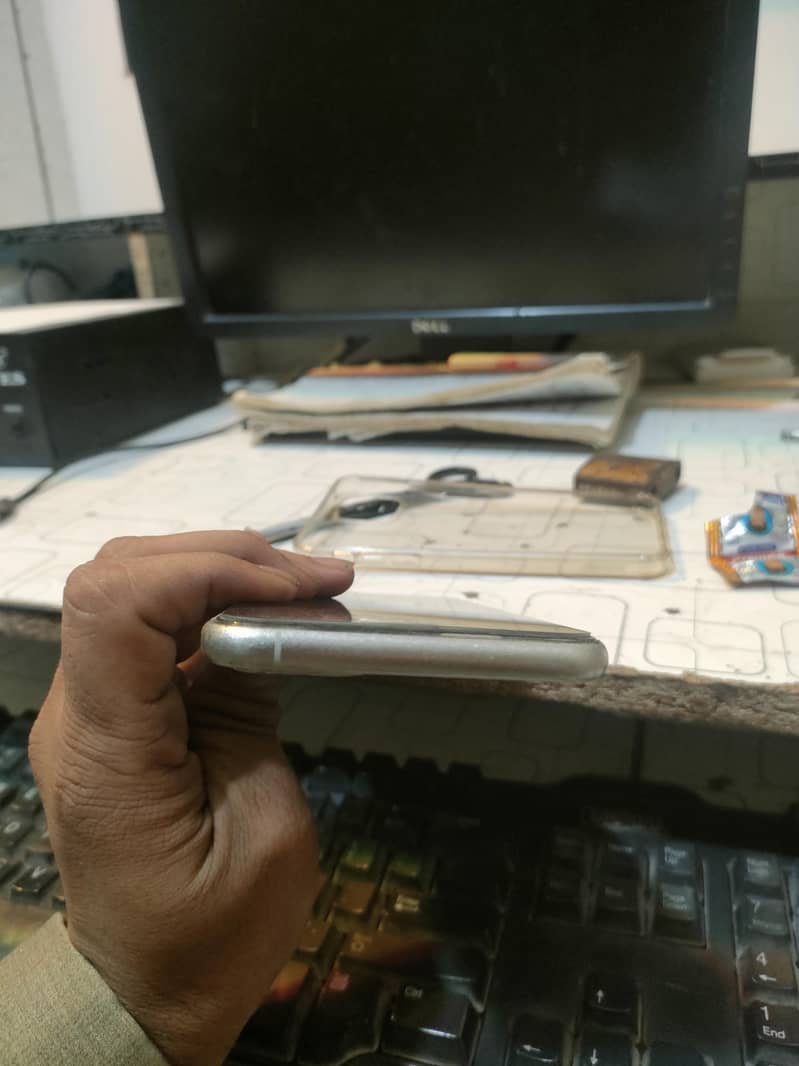 Apple iPhone 11 Pro Max 1