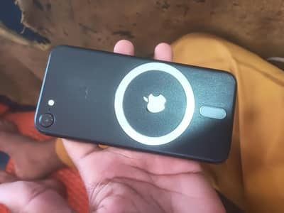 Apple iPhone 7