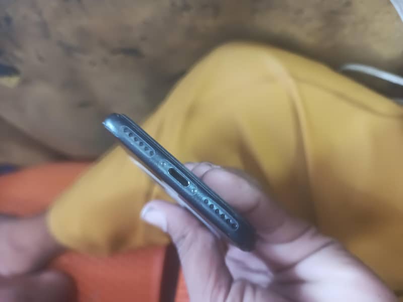 Apple iPhone 7 3