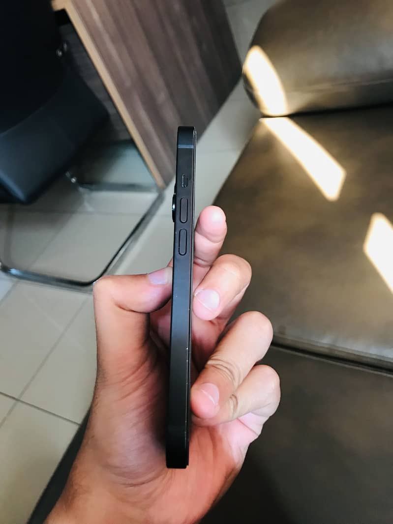 Apple iPhone 14 1