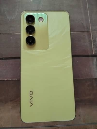 Vivo Y100