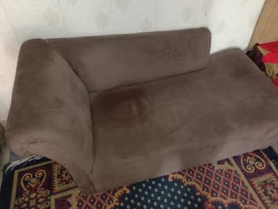 2 seater sofa selling in good condition
