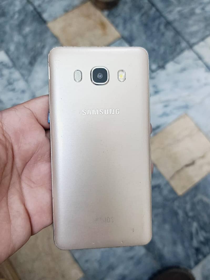Samsung Mobile J5 1