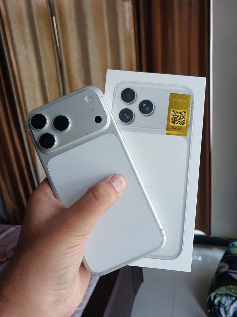 Apple iPhone 17 Pro Max 0
